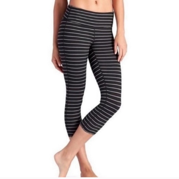 Athleta Stripes Chatarunga Capri Legging XS - Picture 3 of 7